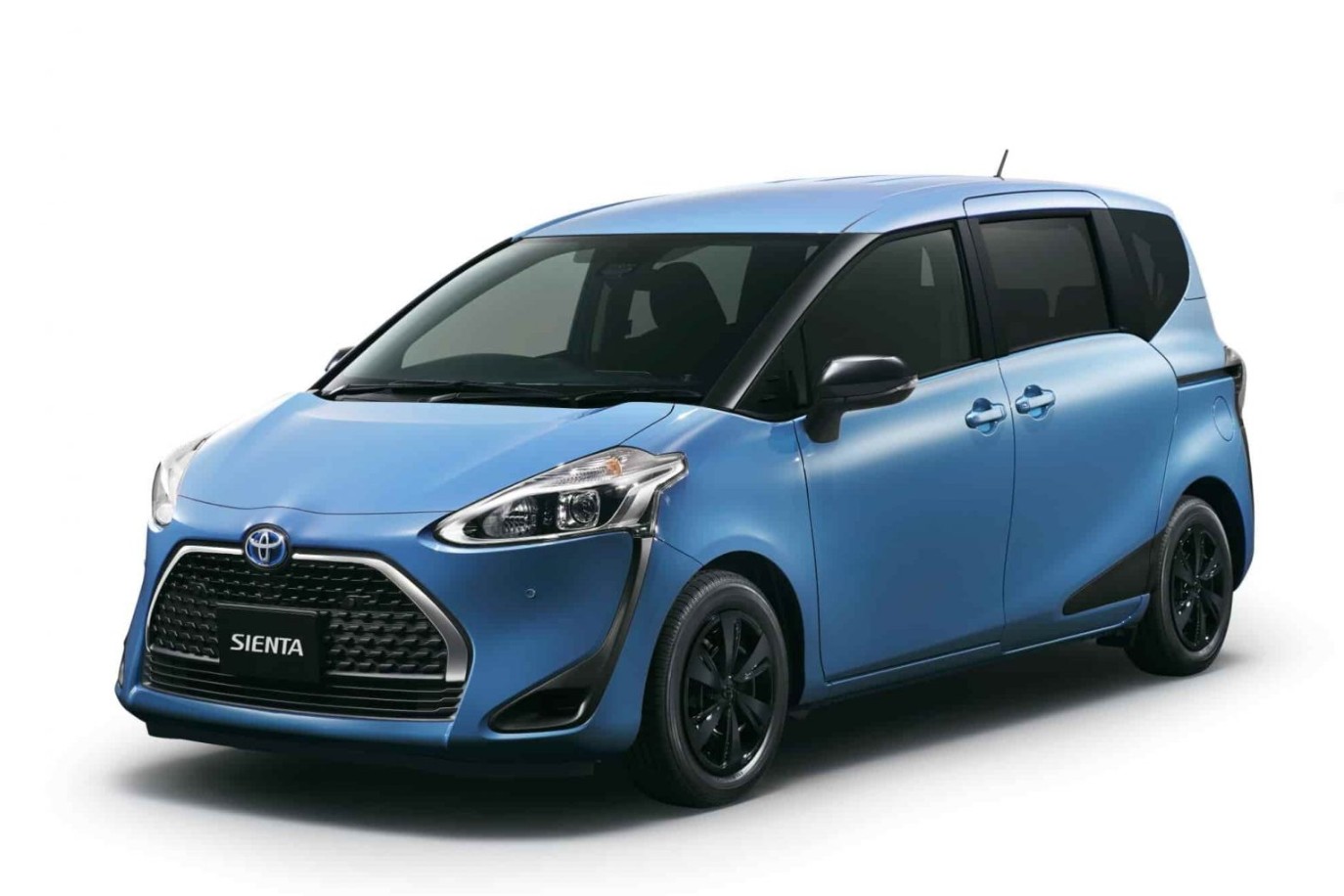 Замена масла на Toyota Sienta